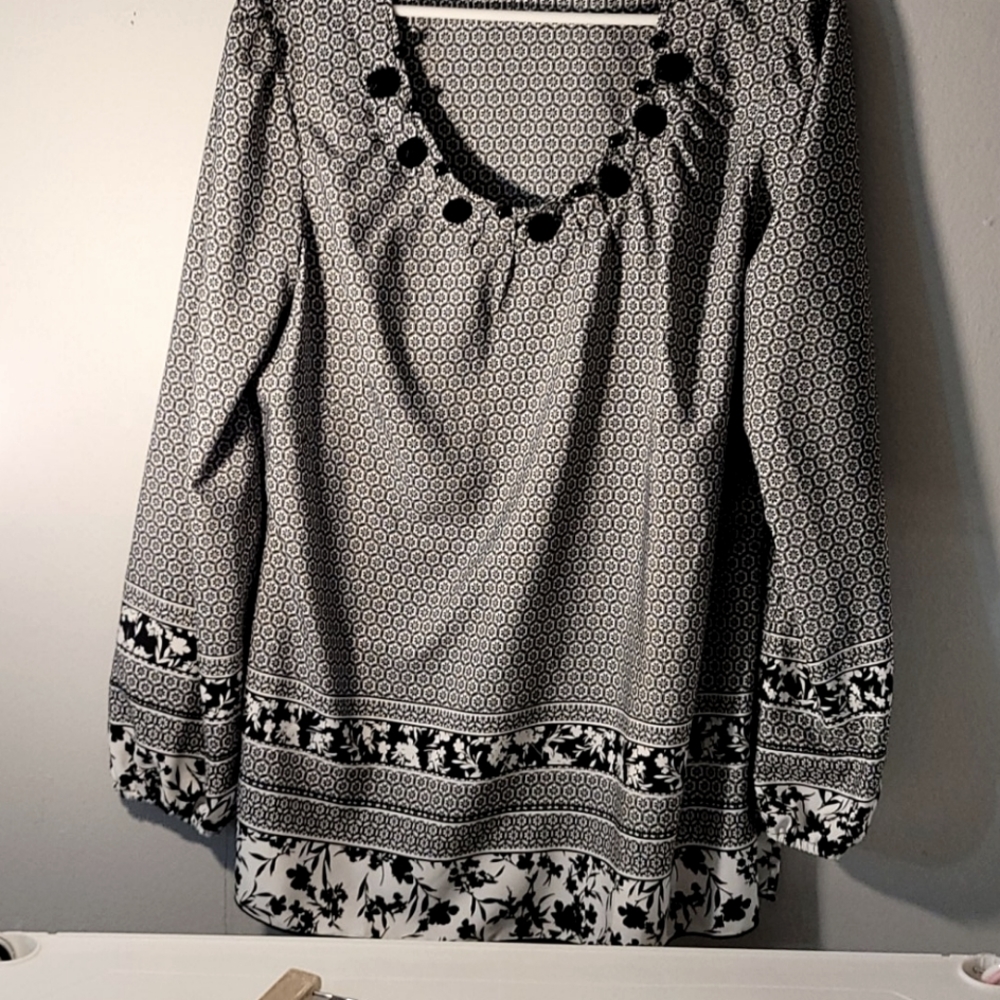 Black-and-white dress shirt